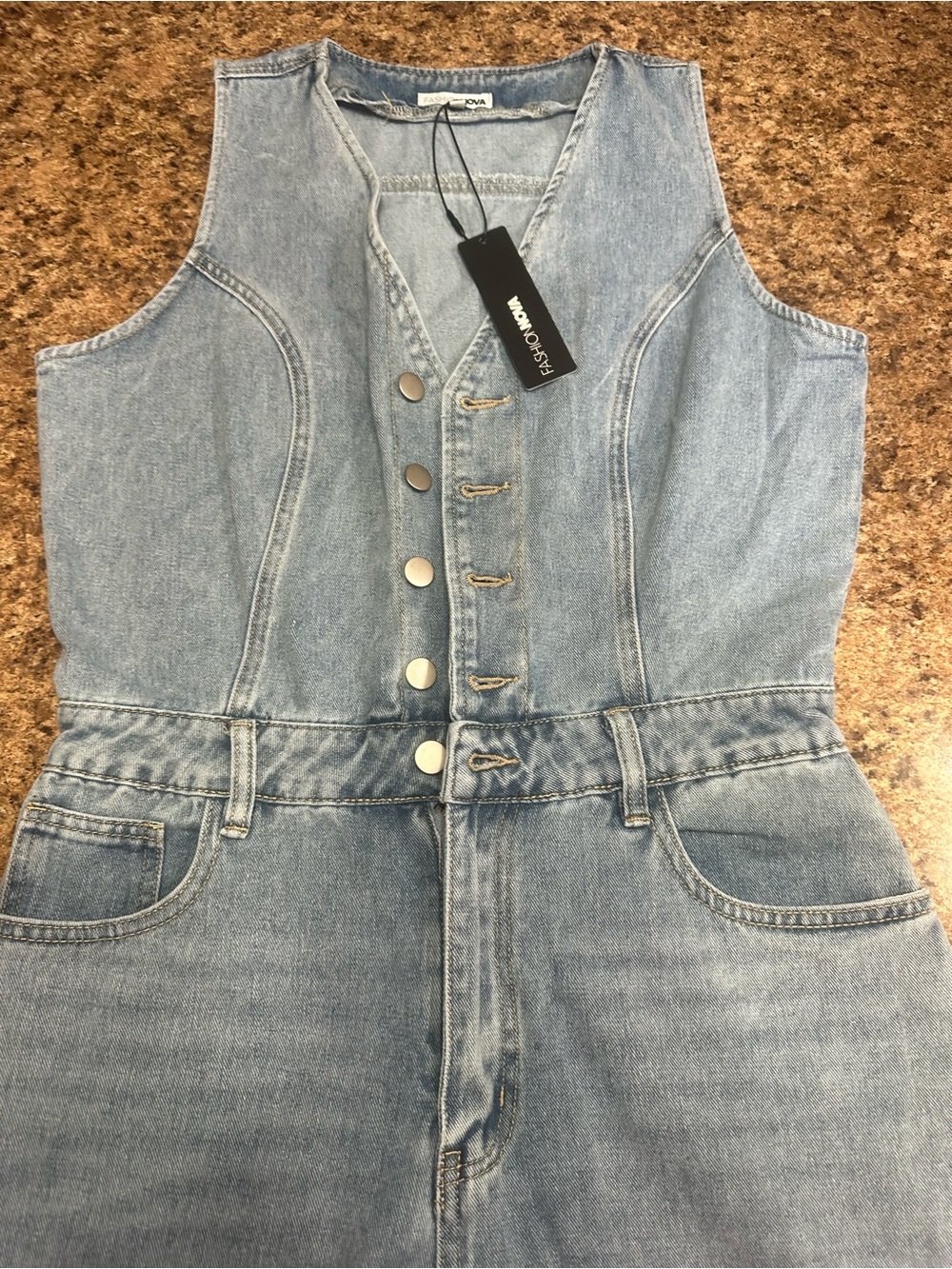NWT Fashion Nova Jessica Light Wash Denim Sleeveless Button-Front Jumpsuit Large - Picture 6 of 9